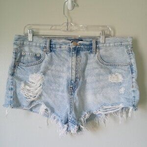 Aeropostale Boyfriend Short Distressed Booty Shorts with Hippy Patches